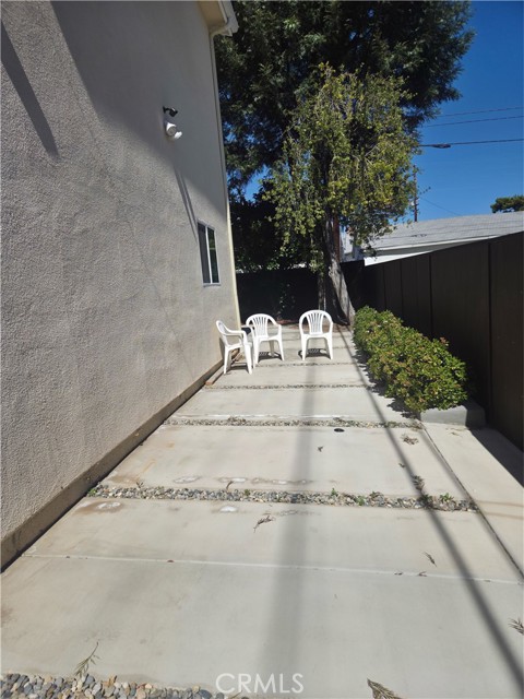 Detail Gallery Image 6 of 18 For 8644 N Corbin Ave, Northridge,  CA 91324 - 3 Beds | 3 Baths