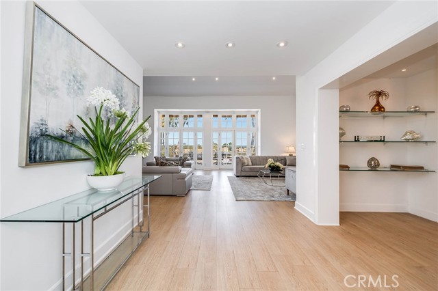 15464 Duomo Via Street, Bel Air CA: https://media.crmls.org/medias/645fcd3f-1b6d-4063-ae82-828bc7ecb44e.jpg