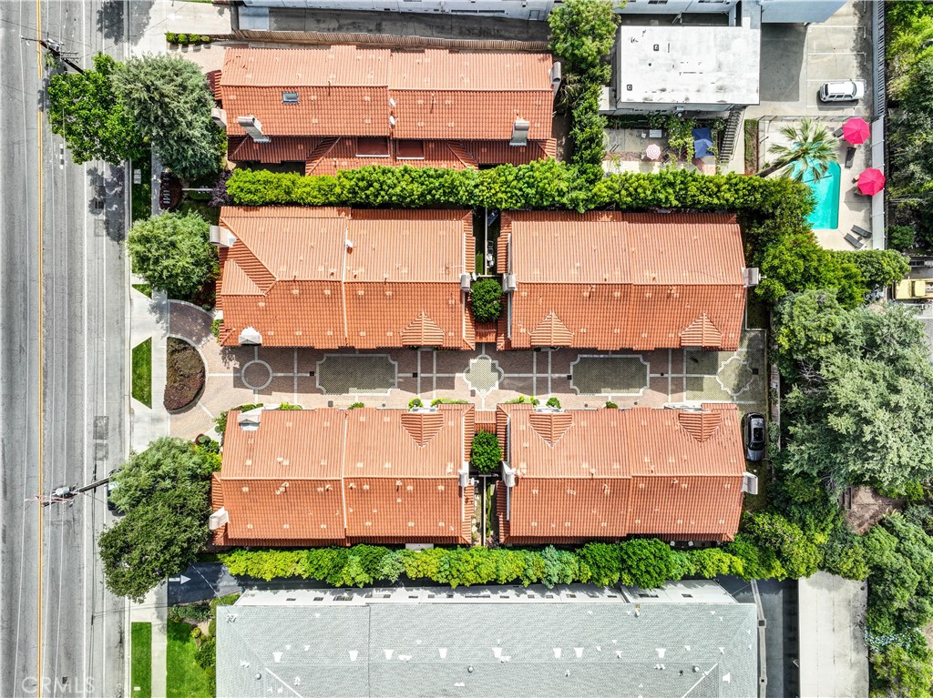 https://media.crmls.org/medias/646042c6-7e82-4a5f-a00e-bc76329d5c2d.jpg?preset=X-Large