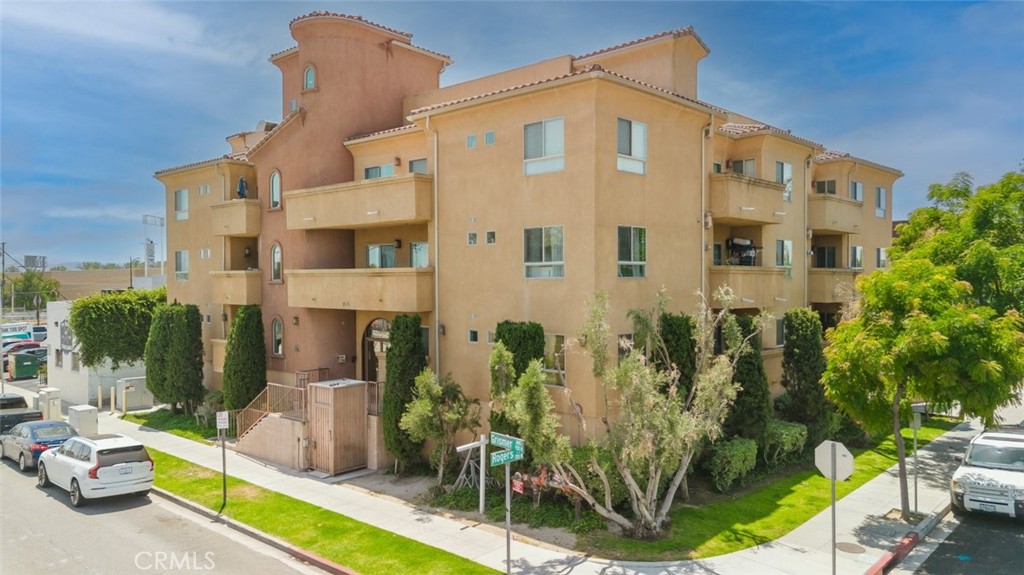 1515 Grismer Avenue #302