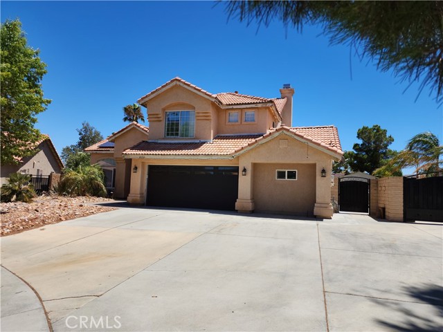 40002 Chalfont Court, Palmdale CA: https://media.crmls.org/medias/64605537-e847-4f12-9eaf-8362d3387e94.jpg