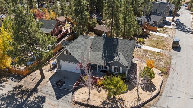 534 Highland, Big Bear Lake CA: https://media.crmls.org/medias/64605f87-c7a5-4968-9162-1ae36f322451.jpg