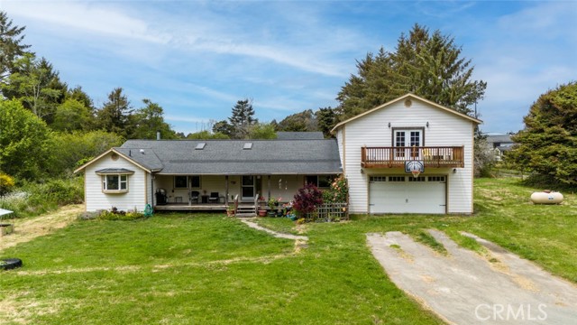 Detail Gallery Image 1 of 31 For 18520 Old Coast Hwy, Fort Bragg,  CA 95437 - 3 Beds | 2 Baths
