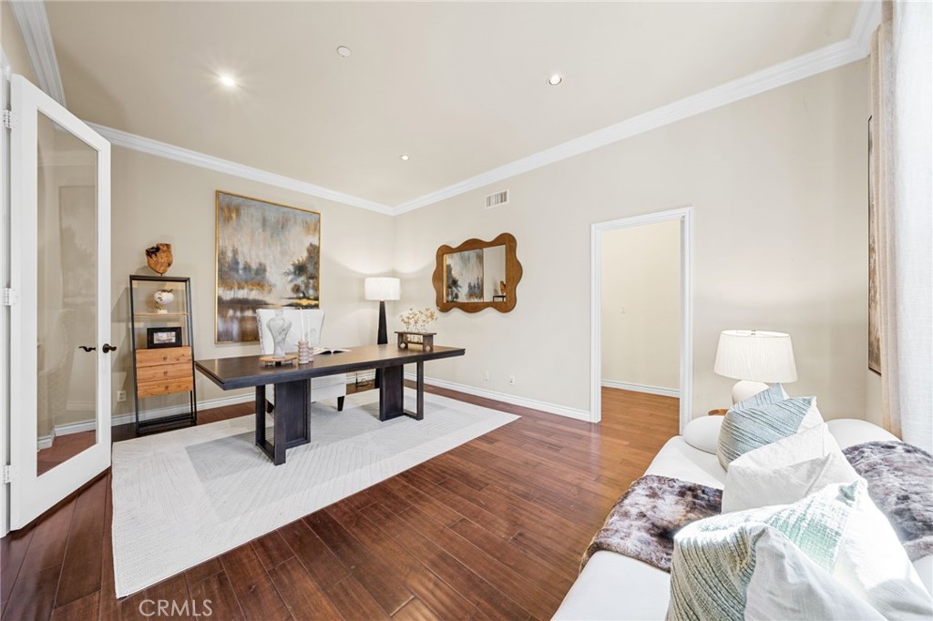 MLS #CV26044219 image #11