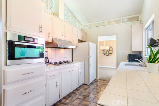 Detail Gallery Image 9 of 35 For 130 Sunridge Way, Redlands,  CA 92373 - 3 Beds | 2 Baths