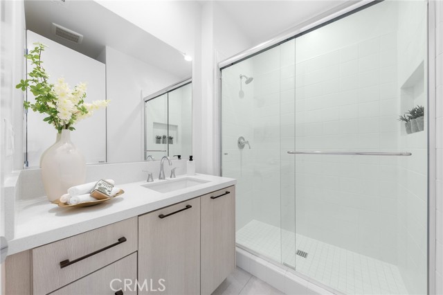 131 Bear Leaf Drive, Lake Forest CA: https://media.crmls.org/medias/6461f967-2b6d-4d1a-b70b-c1a69022ddd2.jpg