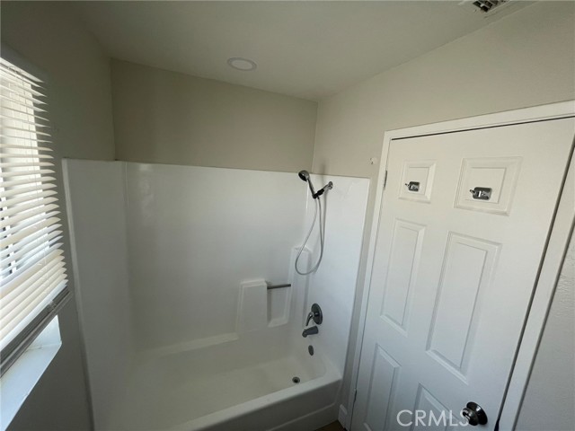 Detail Gallery Image 16 of 26 For 3703 Country Oaks Loop #B,  Ontario,  CA 91761 - 1 Beds | 1 Baths