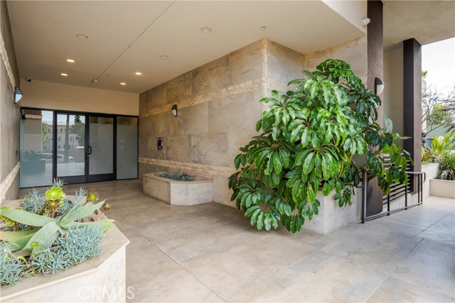 Detail Gallery Image 3 of 34 For 118 S Kenwood St #307,  Glendale,  CA 91205 - 2 Beds | 2 Baths