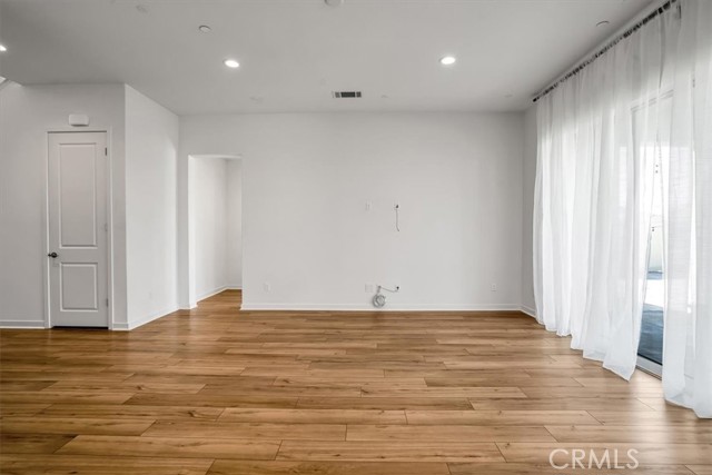 18150 Tableau Way, Saugus CA: https://media.crmls.org/medias/64649400-0e5d-4e15-8b85-f4bf96fdbc2e.jpg