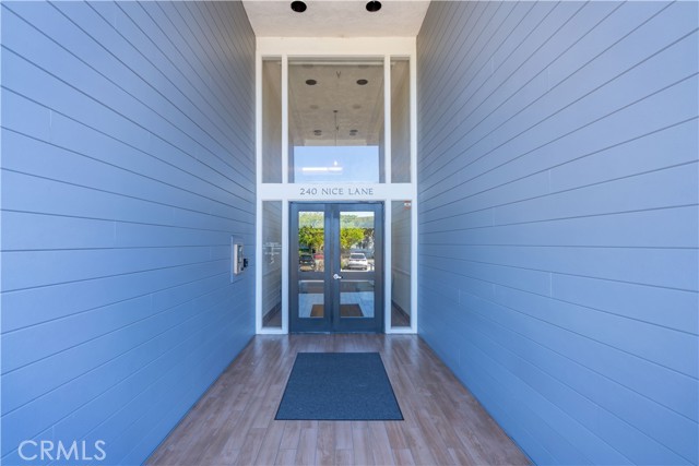 Detail Gallery Image 29 of 42 For 240 Nice #302,  Newport Beach,  CA 92663 - 2 Beds | 1/1 Baths