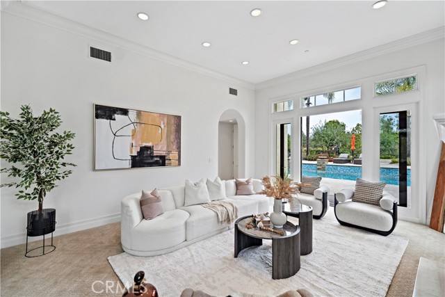 2535 Bronzewood Drive, Tustin CA: https://media.crmls.org/medias/64654195-511c-4370-aae0-3507bafdb648.jpg