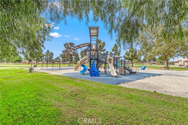 Detail Gallery Image 37 of 39 For 9355 Tanager, Fountain Valley,  CA 92708 - 4 Beds | 2/1 Baths