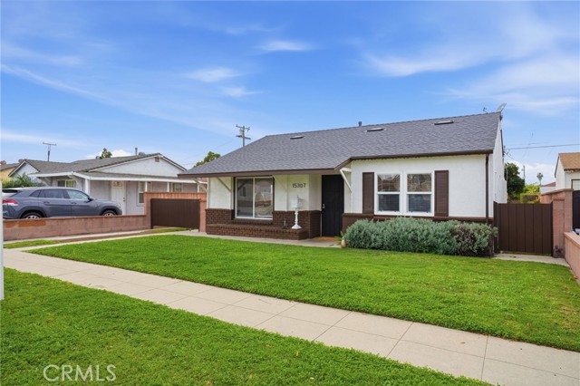 Detail Gallery Image 4 of 43 For 15307 Sylvanwood, Norwalk,  CA 90650 - 2 Beds | 1 Baths