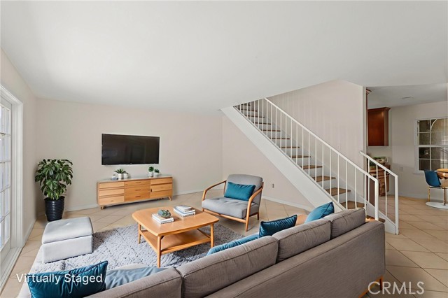 9980 Bella Vista Drive, Riverside CA: https://media.crmls.org/medias/6465e598-35ae-49b5-b129-b2e52902f943.jpg