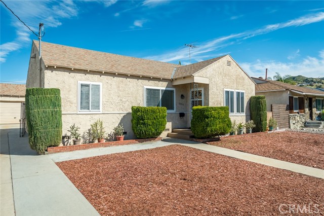 Detail Gallery Image 2 of 31 For 10515 Lanark, Sun Valley,  CA 91352 - 3 Beds | 1 Baths