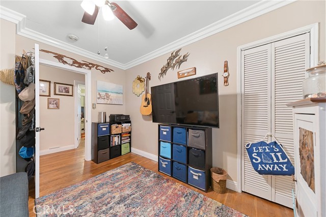 4303 E De Ora Way, Long Beach CA: https://media.crmls.org/medias/6465f5ab-8da8-471f-90cf-6717051db2dd.jpg