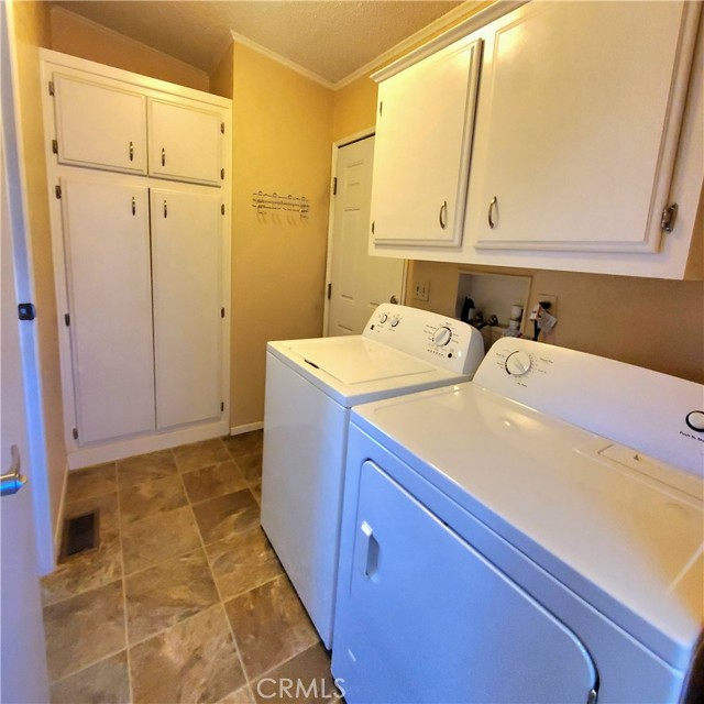 Detail Gallery Image 15 of 48 For 21621 Sandia Rd #65,  Apple Valley,  CA 92308 - 3 Beds | 2 Baths