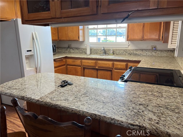 28900 Reservoir Avenue, Nuevo CA: https://media.crmls.org/medias/6466f178-8a0a-484a-9349-ce2ccfd6a210.jpg
