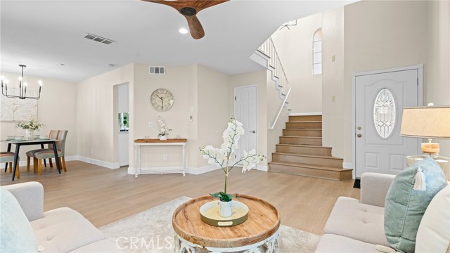 14981 Daisy Circle, Fontana CA: https://media.crmls.org/medias/64670484-fd55-4fed-85bd-7cd12b1c1fb9.jpg