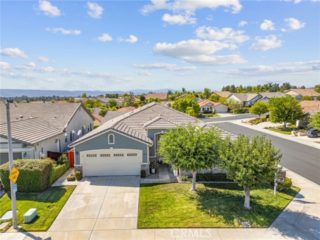 Detail Gallery Image 3 of 36 For 39555 Freemark Abbey, Murrieta,  CA 92562 - 3 Beds | 3 Baths