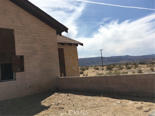 0 Amboy Road, 29 Palms, California 92277, 2 Bedrooms Bedrooms, ,1 BathroomBathrooms,Single Family Residence,For Sale,Amboy,JT21081221