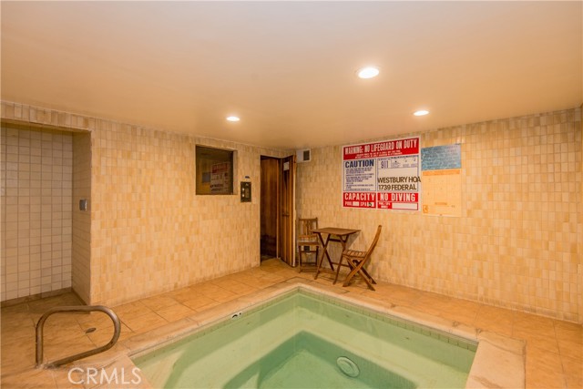 Detail Gallery Image 10 of 11 For 1739 Federal Ave #204,  Los Angeles,  CA 90025 - 2 Beds | 2 Baths