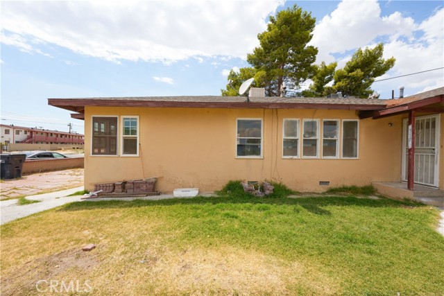 Detail Gallery Image 4 of 6 For 317 W Kildare St, Lancaster,  CA 93534 - – Beds | – Baths