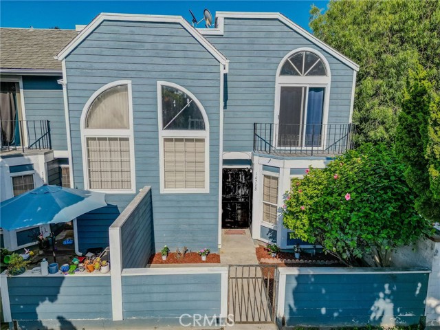 14738 Pioneer Boulevard, Norwalk CA: https://media.crmls.org/medias/6469a5ba-6a78-44de-a8fd-6199ae8fe664.jpg