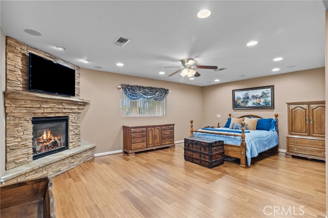 Detail Gallery Image 12 of 31 For 40139 15th, Palmdale,  CA 93551 - 3 Beds | 3 Baths