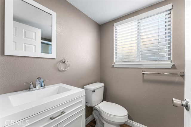 Detail Gallery Image 23 of 51 For 3910 Whirlwind Dr, Bakersfield,  CA 93313 - 3 Beds | 3 Baths