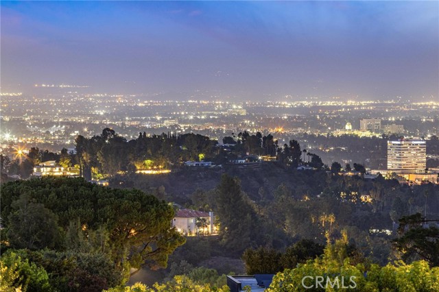 Detail Gallery Image 2 of 55 For 16244 Dorilee Ln, Encino,  CA 91436 - 4 Beds | 4 Baths