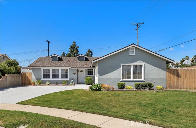 Detail Gallery Image 2 of 34 For 15001 Sussex Circle, Huntington Beach,  CA 92647 - 3 Beds | 2 Baths