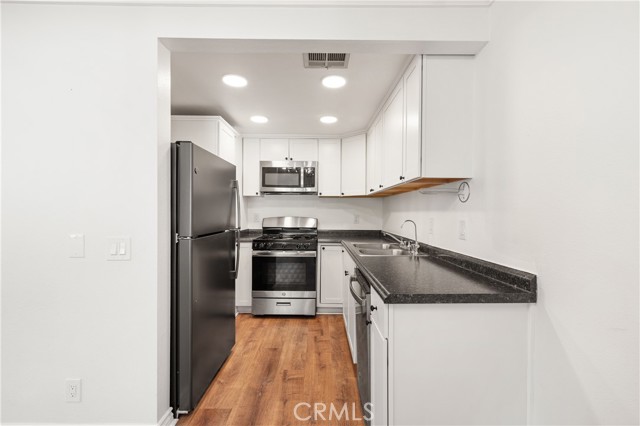 Detail Gallery Image 14 of 26 For 1346 E Hillcrest Dr #49,  Thousand Oaks,  CA 91362 - 2 Beds | 2 Baths