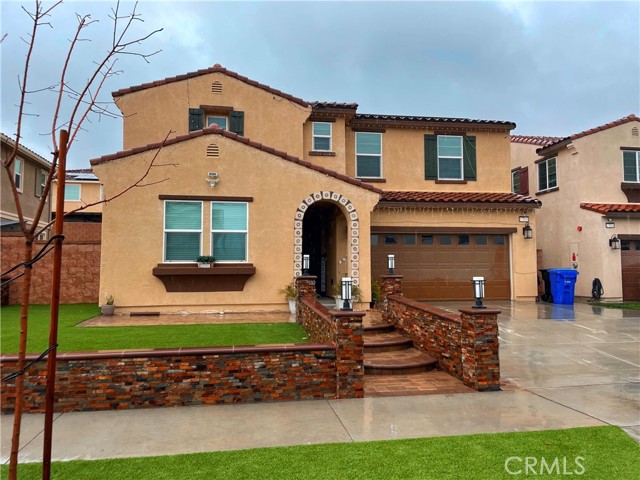 17016 Red Tail Ln, Fontana, CA 92336