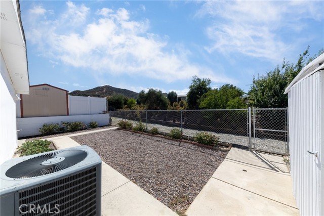 Detail Gallery Image 13 of 34 For 40975 Laredo Trl, Cherry Valley,  CA 92223 - 2 Beds | 2 Baths
