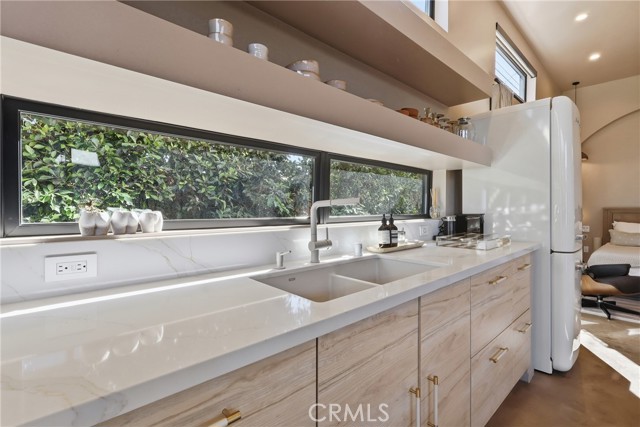 16914 Budlong photo 27