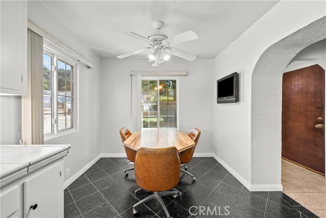 Detail Gallery Image 6 of 19 For 10339 Fernglen Ave, Tujunga,  CA 91042 - 2 Beds | 1 Baths