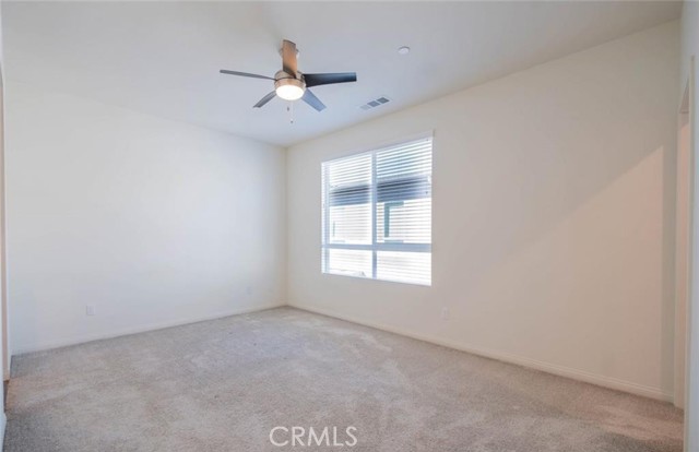 Detail Gallery Image 8 of 29 For 20625 Desert Ash, Winnetka,  CA 91306 - 4 Beds | 4 Baths