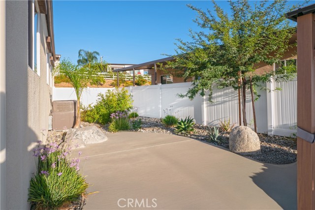 1134 Villa Calimesa Ln, Calimesa CA: https://media.crmls.org/medias/646de15c-1047-4d45-9326-907746b91020.jpg