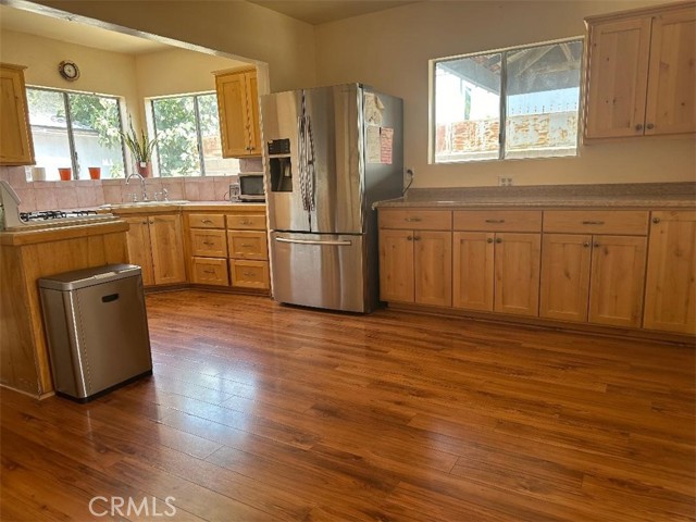 15625 La Mesa Street photo 5