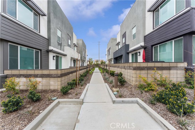 Detail Gallery Image 15 of 27 For 3740 S Allston Paseo #7,  Ontario,  CA 91761 - 3 Beds | 2/1 Baths