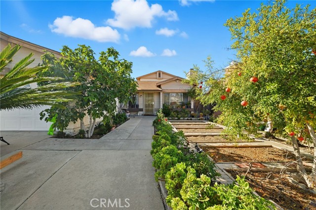 Detail Gallery Image 5 of 35 For 7857 Embry Point, San Diego,  CA 92126 - 5 Beds | 3 Baths