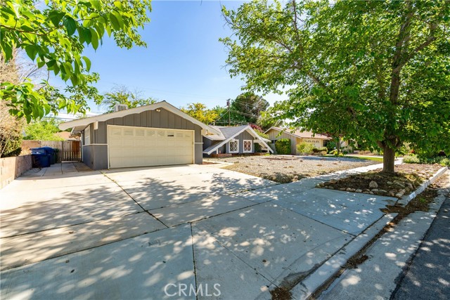 Detail Gallery Image 3 of 29 For 1138 E Avenue J4, Lancaster,  CA 93535 - 4 Beds | 2 Baths