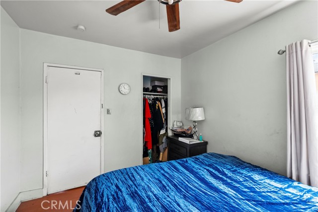 908 W 132nd Street, Compton CA: https://media.crmls.org/medias/646ebfd3-b460-4a72-baa0-0ba094b308ee.jpg