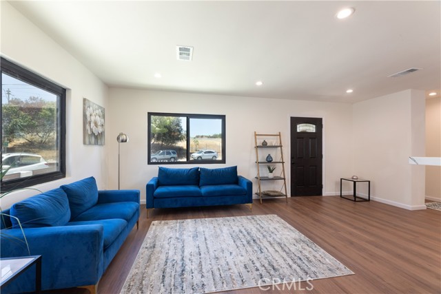 Detail Gallery Image 18 of 64 For 3240 Pacific Ave, Long Beach,  CA 90807 - 4 Beds | 3 Baths