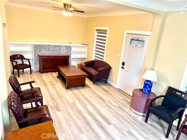 19321 Beach Boulevard, Huntington Beach CA: https://media.crmls.org/medias/64706099-635a-461e-8329-6f47b8ecd5cc.jpg