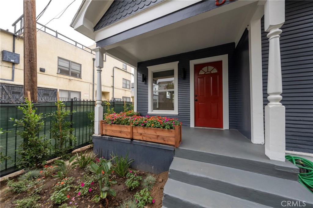 532 W 5th Street