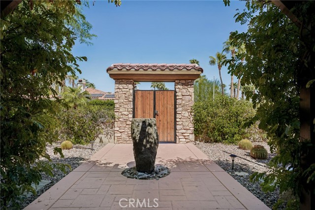 Detail Gallery Image 5 of 48 For 775 Dogwood Cir, Palm Springs,  CA 92264 - 6 Beds | 5/1 Baths