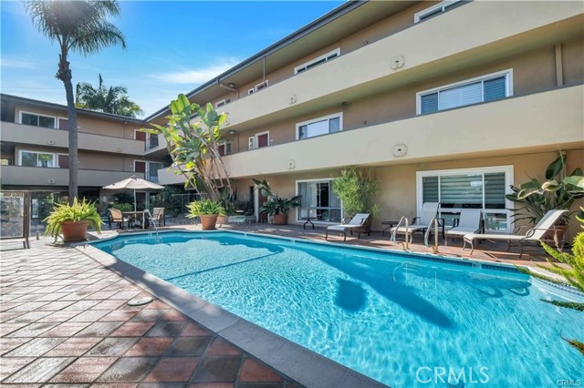 970 Palm, 200 photo 29