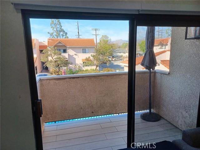 Image 16 of 28 For 10943 Laurel Canyon Boulevard 35